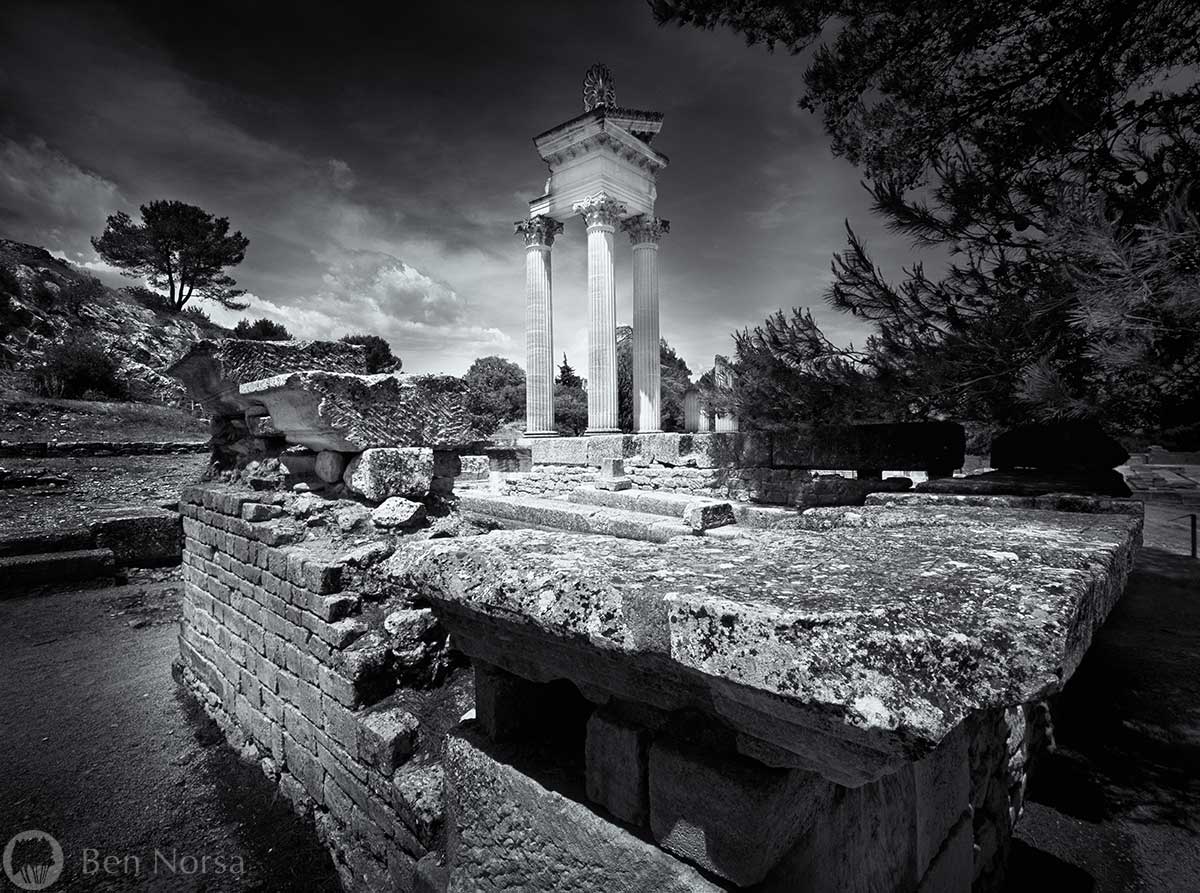 Landscape photographic print of Blenhem Roman ruins - France