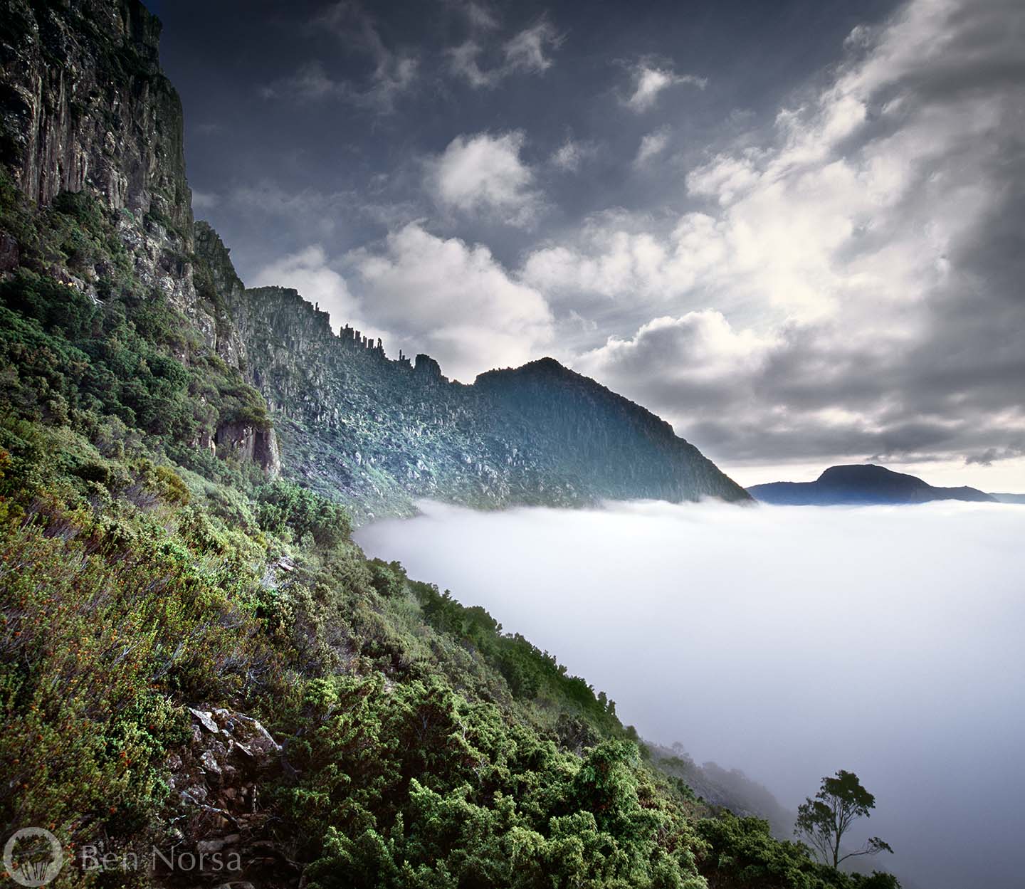 The Acropolis, Tasmania